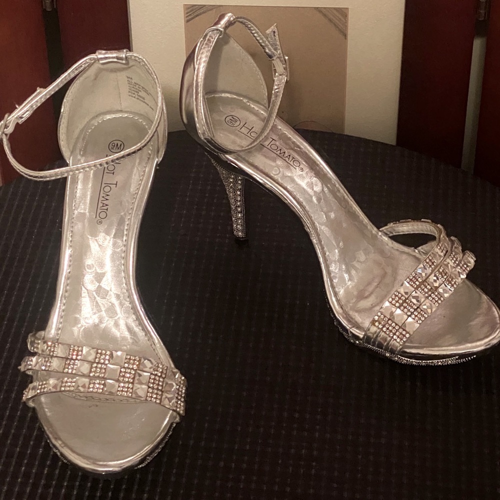 Hot Tomato silver heels